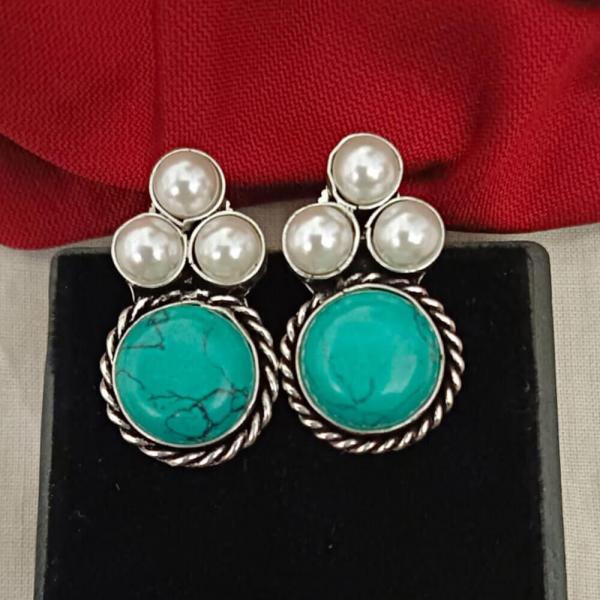 Circle Stone Stud