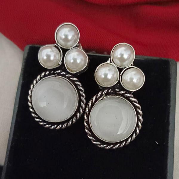 Circle Stone Stud