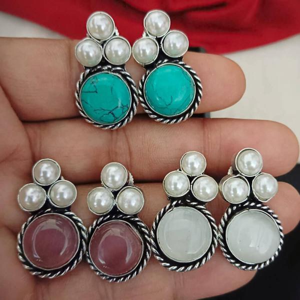 Circle Stone Stud