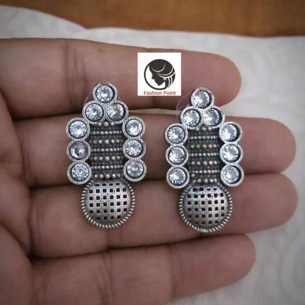 Taniya Silver Stud