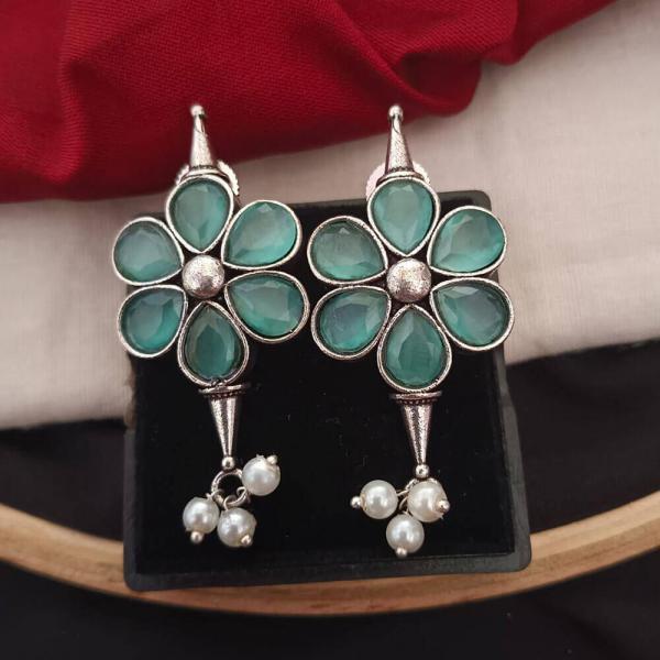Tiny Floral Stud