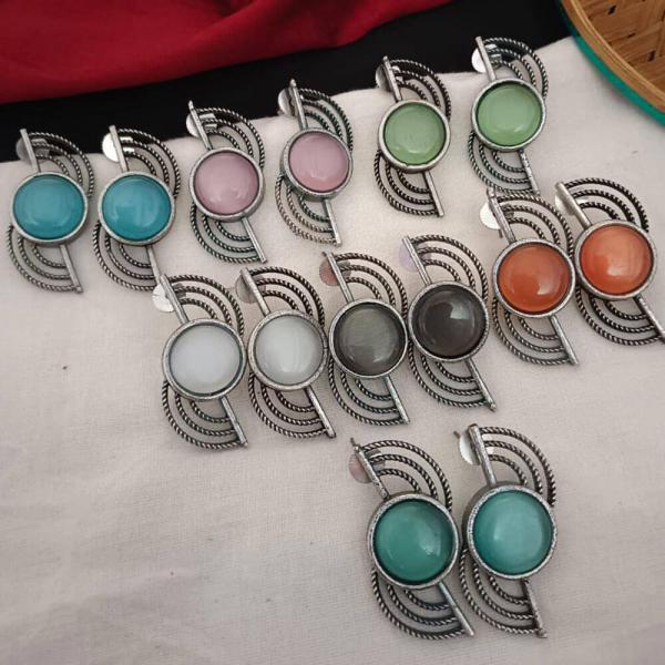 Twisted Stone Stud