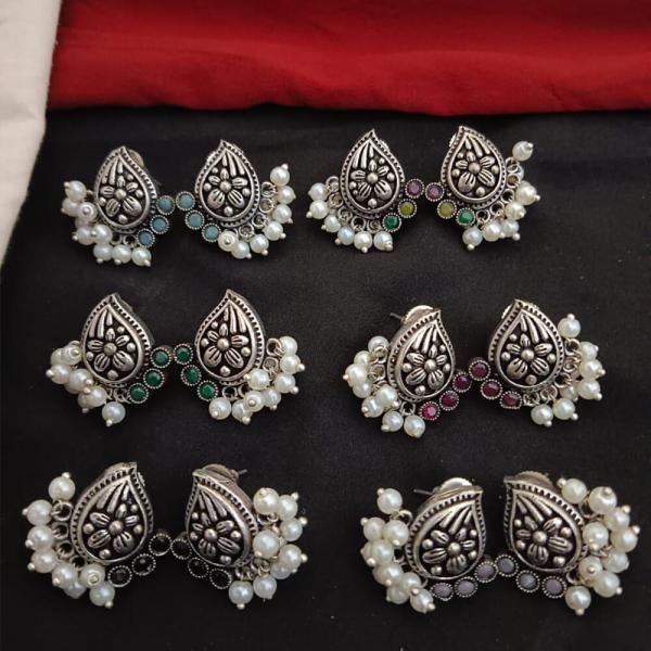 Droplet Pearl Hoops