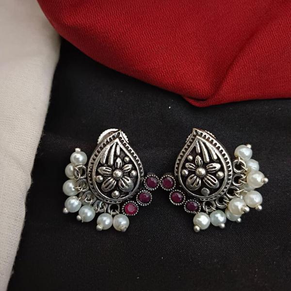 Droplet Pearl Hoops