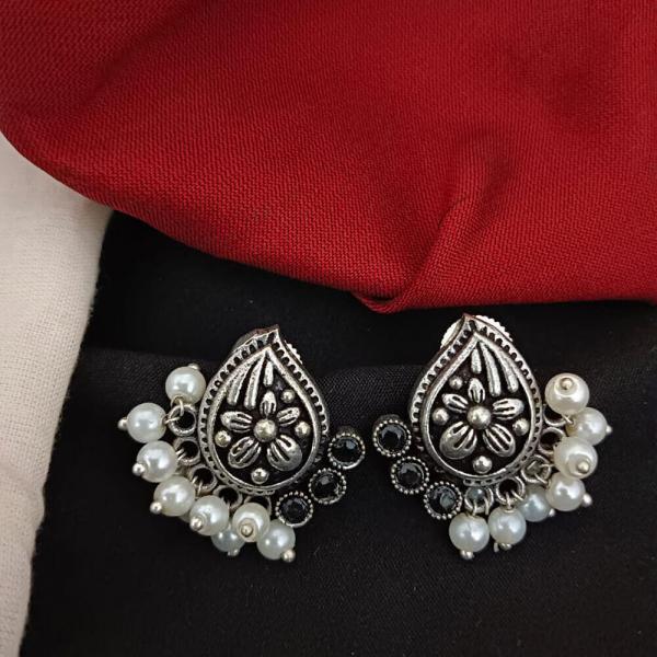 Droplet Pearl Hoops