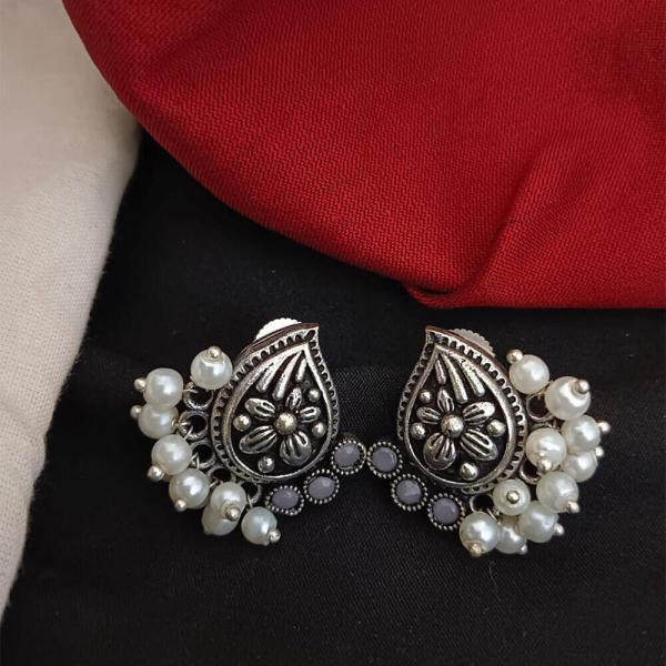 Droplet Pearl Hoops