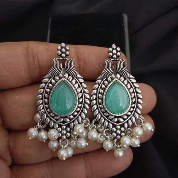 Kiss Bird Danglers
