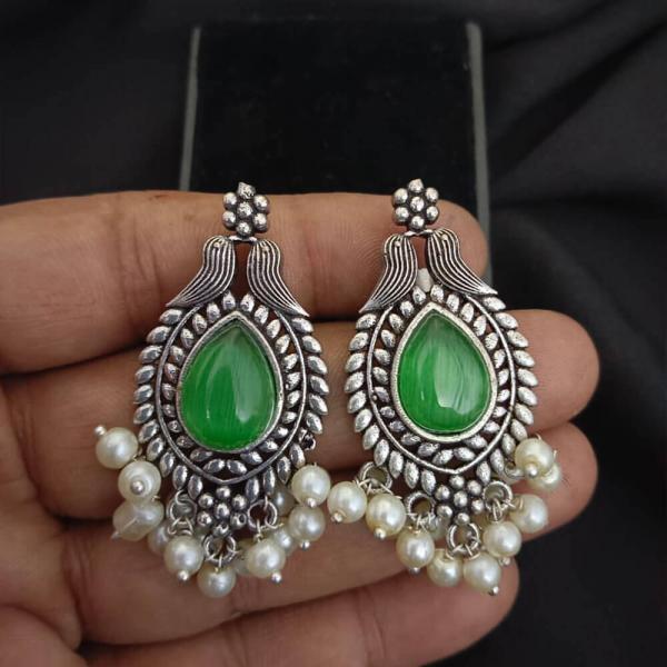 Kiss Bird Danglers