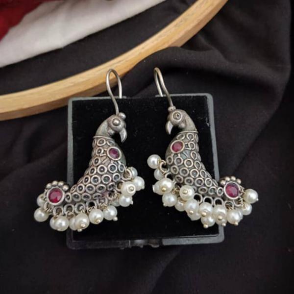 Swan Pearl Hoops